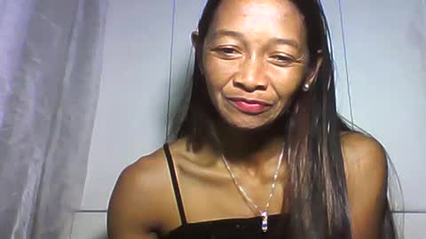 Snapshot of vixen_lina chatting on July 2026 06:01:02 PM vixen_lina online show from July 2026 06:01:02 PM