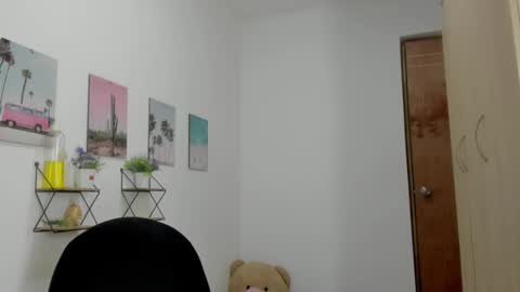 Snapshot of vixenlust17 chatting on February 2026 02:11:01 AM vixenlust17 online show from February 2026 02:11:01 AM