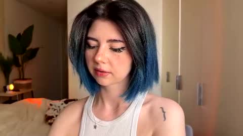 Polly  Online mostly at 9pm-2am UK Time online show from June 2026 01:57:02 PM