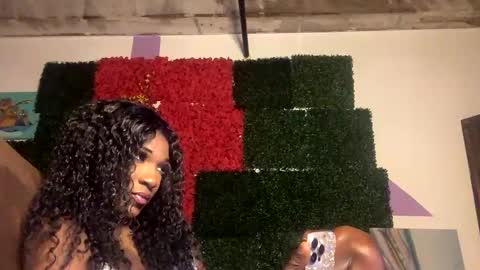 Snapshot of vixenthedoll chatting on December 2024 07:02:02 AM 10 inch online show from December 2024 07:02:02 AM