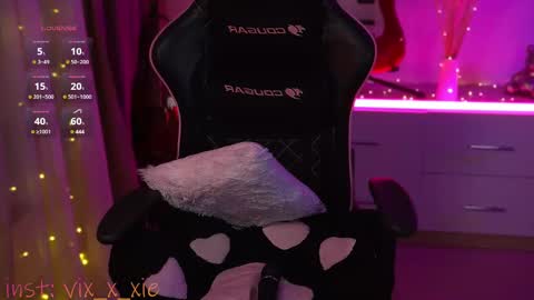 vixxxiee online show from March 2025 09:22:01 PM