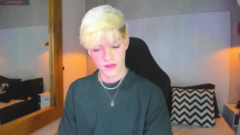 Snapshot of vladhellsing4 chatting on February 2026 04:27:02 PM Vlad online show from February 2026 04:27:02 PM