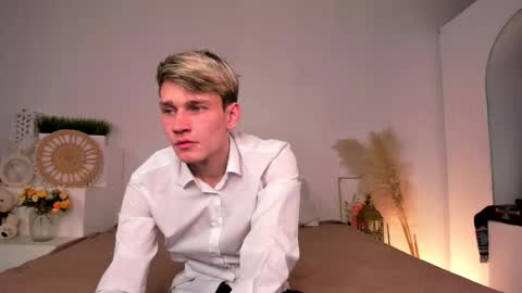 Snapshot of volan_starts chatting on February 2026 12:37:02 PM Dan online show from February 2026 12:37:02 PM