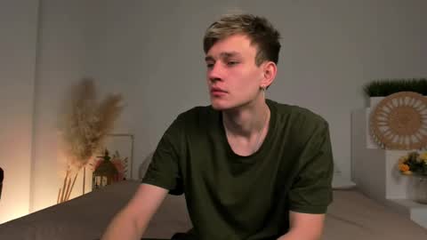 Snapshot of volan_starts chatting on February 2026 04:05:02 AM Dan online show from February 2026 04:05:02 AM