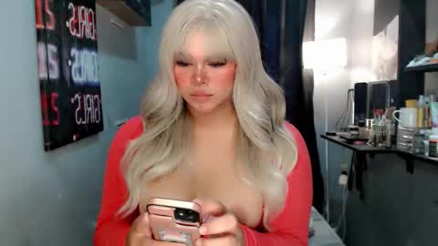 Nathalie online show from January 2026 12:47:02 AM