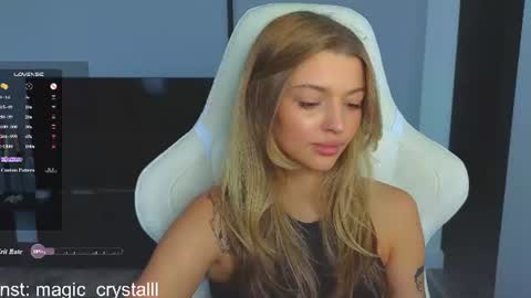 Snapshot of vopooo chatting on June 2026 11:25:01 AM Aliceinst magic crystalll online show from June 2026 11:25:01 AM
