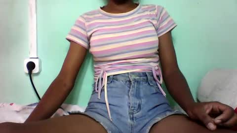 Snapshot of vounialdy chatting on January 2025 02:21:01 PM vounialdy online show from January 2025 02:21:01 PM