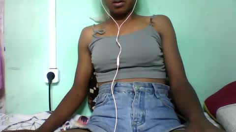 Snapshot of vounialdy chatting on January 2025 05:39:01 PM vounialdy online show from January 2025 05:39:01 PM