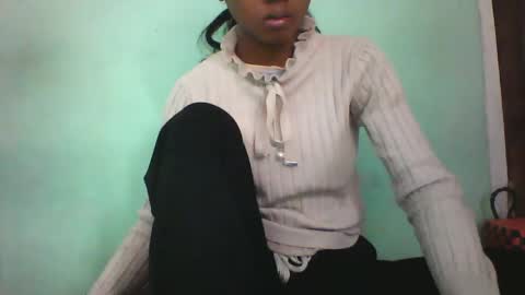 Snapshot of vounialdy chatting on February 2025 04:04:02 PM vounialdy online show from February 2025 04:04:02 PM