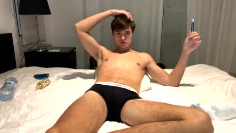 Snapshot of vouvoucouple chatting on February 2025 06:37:02 PM Tim online show from February 2025 06:37:02 PM