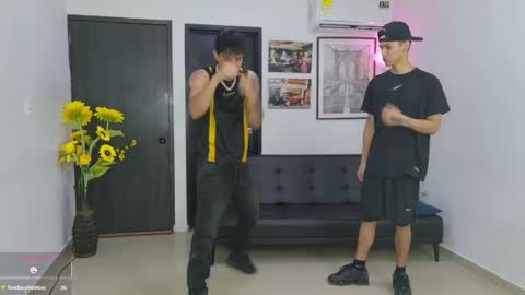 voyeurism_guys online show from April 2026 11:13:02 PM