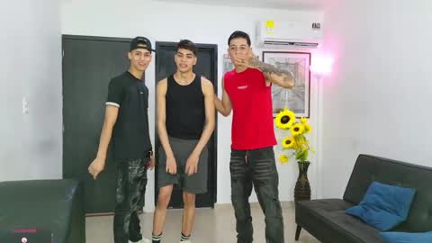 voyeurism_guys online show from May 2026 11:02:01 PM