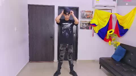 voyeurism_guys online show from July 2026 10:34:02 PM