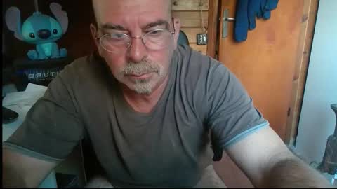 Snapshot of vuda77 chatting on September 2025 06:57:02 AM oscar online show from September 2025 06:57:02 AM