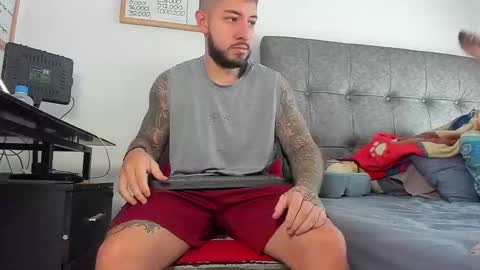 Snapshot of vyxen_ chatting on February 2026 02:02:01 PM vyxen_ online show from February 2026 02:02:01 PM