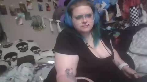 Snapshot of vyxenvoid chatting on April 2026 08:14:01 PM Vyx online show from April 2026 08:14:01 PM