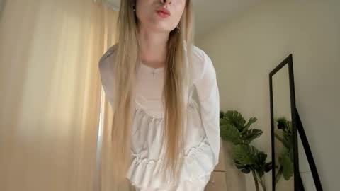 Nana online show from September 2025 04:12:02 AM