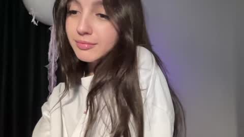 Alice  Before pvt write to me in PM  online show from February 2025 01:32:02 AM