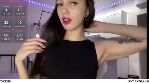 Alice  Before pvt write to me in PM  online show from October 2025 09:23:01 PM