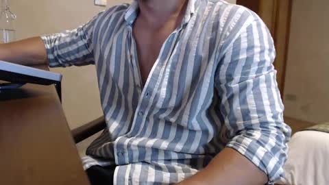 Snapshot of w_witcher chatting on March 2025 04:49:02 AM w_witcher online show from March 2025 04:49:02 AM