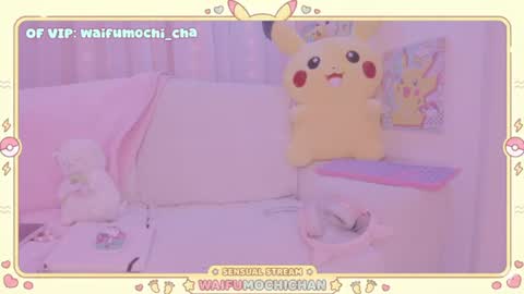 Snapshot of waifumochi_chan chatting on June 2026 02:38:01 AM online show from June 2026 02:38:01 AM