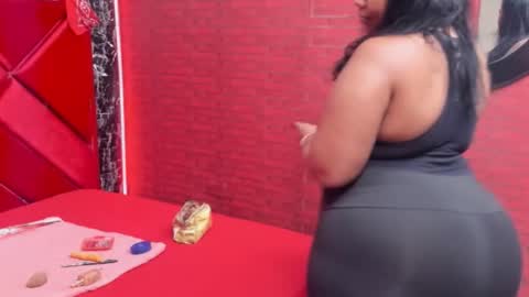 waleska   online show from November 2025 11:54:02 AM