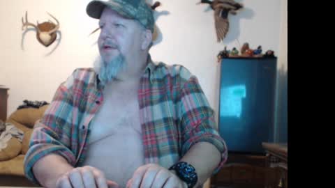 Snapshot of walkingbird chatting on January 2025 10:44:01 PM walkingbird online show from January 2025 10:44:01 PM