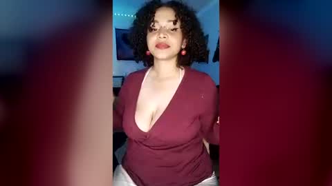 Snapshot of wallace_juli chatting on July 2026 10:25:01 PM Juli online show from July 2026 10:25:01 PM
