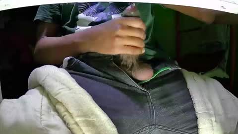 Snapshot of walltazv chatting on November 2025 05:07:01 AM Kentaro online show from November 2025 05:07:01 AM