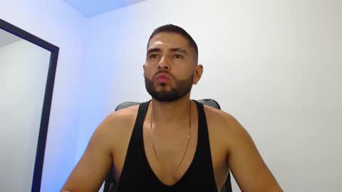 Snapshot of walter_brownn01 chatting on January 2025 11:22:02 PM WALTER BROWN  online show from January 2025 11:22:02 PM