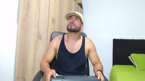 WALTER BROWN  online show from November 2025 04:21:02 PM