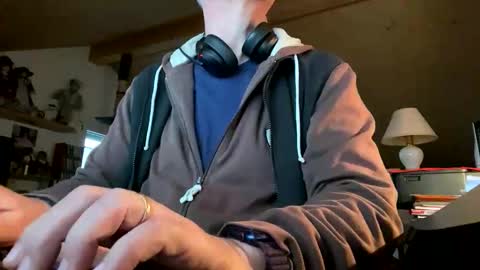 waltix64 online show from November 2025 04:08:01 PM