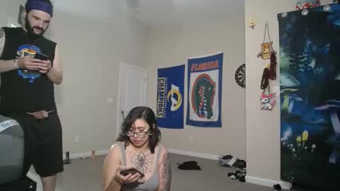 Snapshot of wandaxcosmo chatting on May 2026 04:42:01 AM COSMOxWANDA online show from May 2026 04:42:01 AM