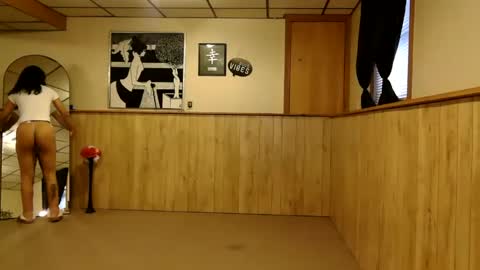 wanderlustgaal online show from December 2025 01:18:01 PM