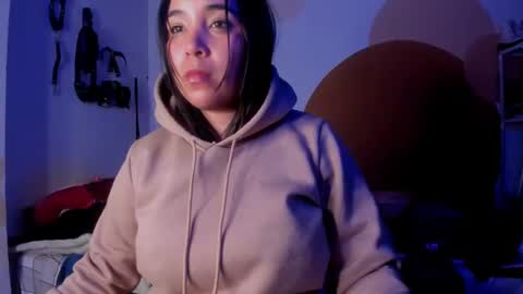 Snapshot of waningrosee chatting on December 2024 02:04:01 AM Waningrose  Lu online show from December 2024 02:04:01 AM