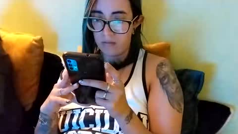 Snapshot of waningrosee chatting on January 2025 11:23:01 PM Waningrose  Lu online show from January 2025 11:23:01 PM