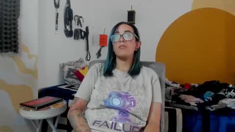 Snapshot of waningrosee chatting on January 2025 06:20:02 PM Waningrose  Lu online show from January 2025 06:20:02 PM