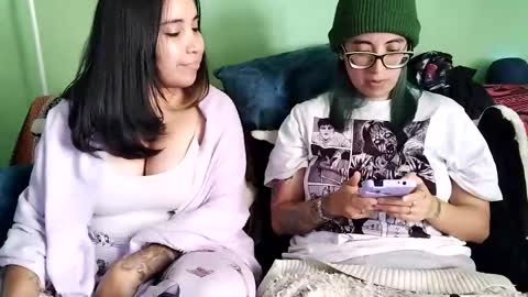 Snapshot of waningrosee chatting on January 2025 06:10:02 PM Waningrose  Lu online show from January 2025 06:10:02 PM