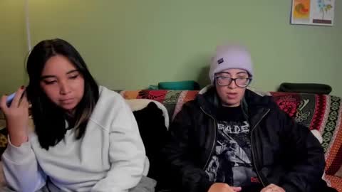 Snapshot of waningrosee chatting on February 2025 02:42:02 AM Waningrose  Lu online show from February 2025 02:42:02 AM