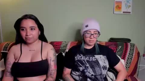 Snapshot of waningrosee chatting on February 2025 05:48:02 AM Waningrose  Lu online show from February 2025 05:48:02 AM