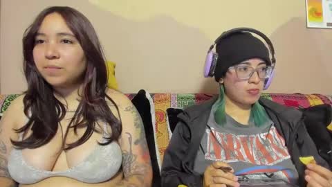 Snapshot of waningrosee chatting on September 2025 01:06:02 AM Waningrose  Lu online show from September 2025 01:06:02 AM