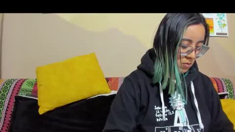 Snapshot of waningrosee chatting on October 2025 11:04:01 PM Waningrose  Lu online show from October 2025 11:04:01 PM