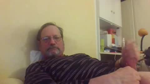 Tibo Love online show from December 2025 01:02:02 AM