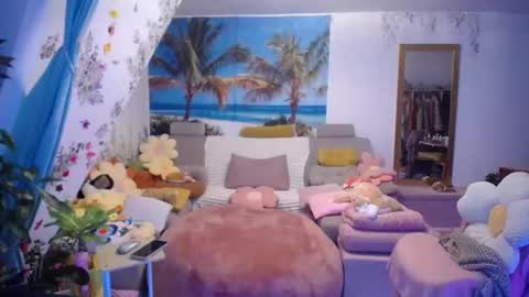 Snapshot of wannafeelitall chatting on October 2025 05:03:01 PM Emilia inst  online show from October 2025 05:03:01 PM