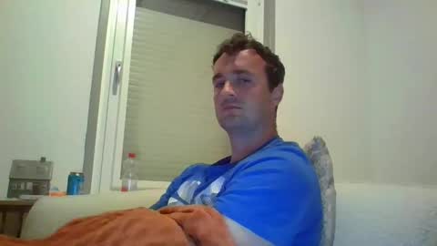 Snapshot of warr111 chatting on May 2026 09:42:02 PM warr111 online show from May 2026 09:42:02 PM