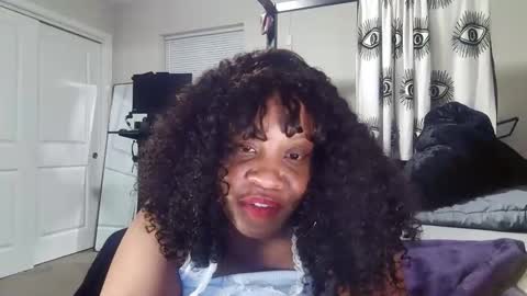Snapshot of waterfalls69 chatting on April 2026 04:32:01 AM LAUREN LUSH online show from April 2026 04:32:01 AM