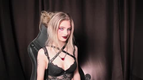 waterfallwoods online show from December 2024 08:08:02 AM