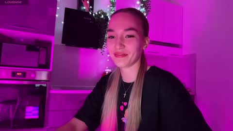 Snapshot of watergirl_ chatting on December 2024 12:12:02 AM Im saving up for a new car help me online show from December 2024 12:12:02 AM