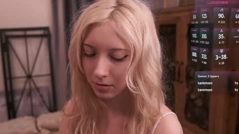 Snapshot of wave_of_feelings chatting on June 2026 03:39:02 PM Lily online show from June 2026 03:39:02 PM