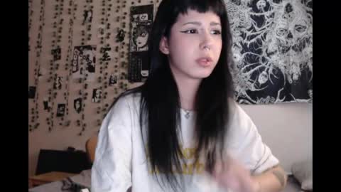 Snapshot of wavy_nights chatting on April 2026 12:59:01 PM Mina online show from April 2026 12:59:01 PM